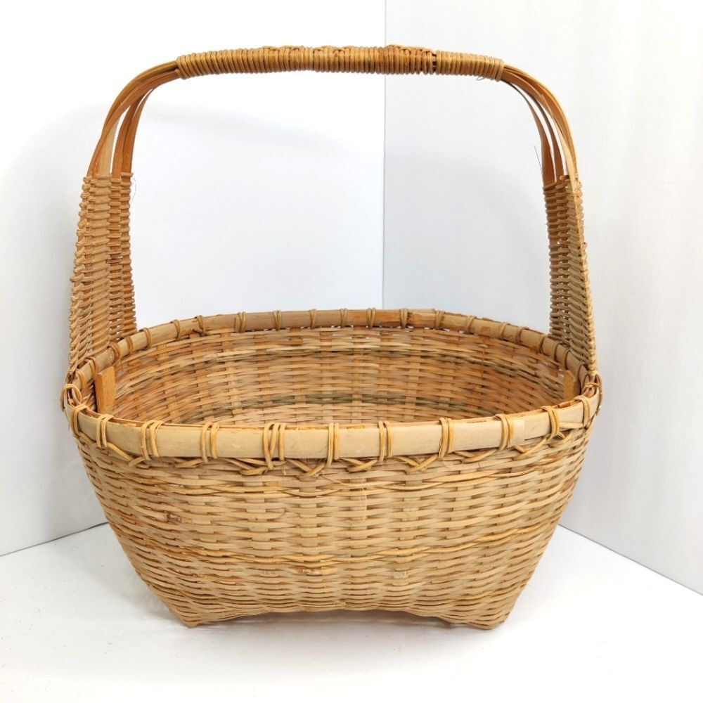 Wicker Basket w/ Large Handle & open weave bottom